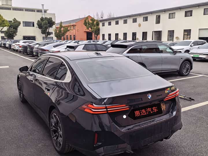 Фото 9 - BMW 5 Series