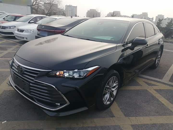 Фото 2 - Toyota Avalon