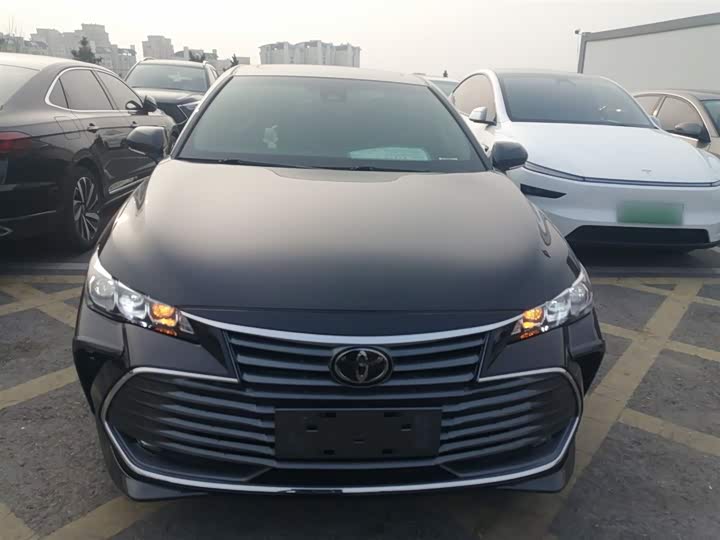 Фото 3 - Toyota Avalon