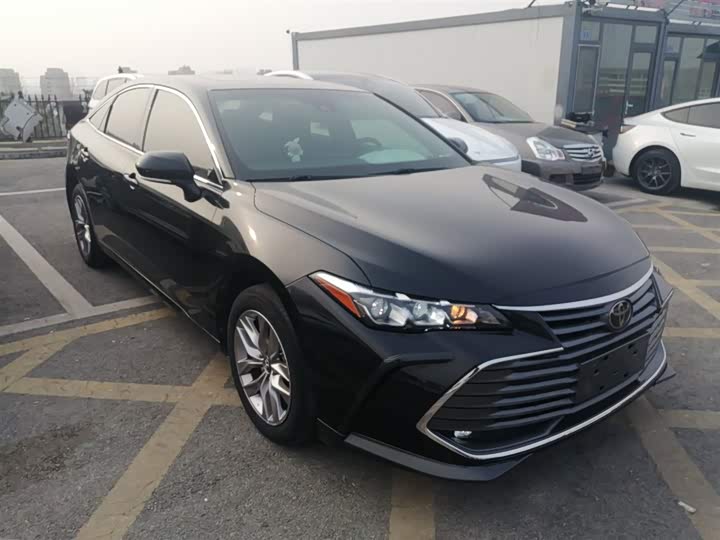 Фото 4 - Toyota Avalon