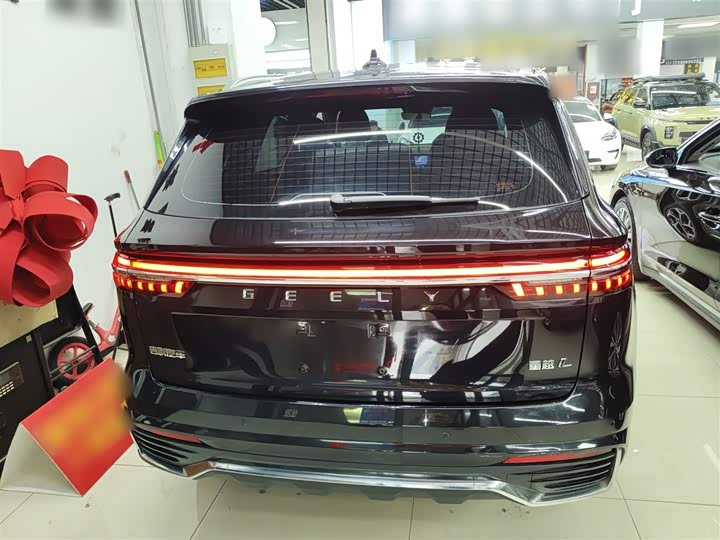 Фото 6 - Geely Monjaro