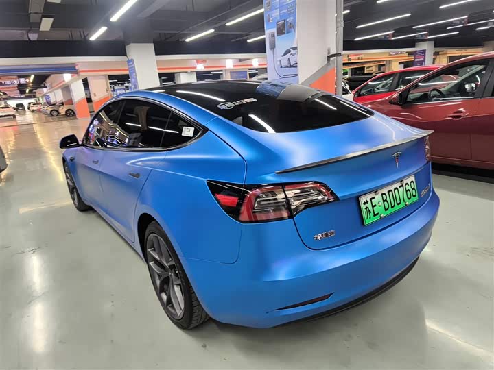 Фото 5 - Tesla Model 3