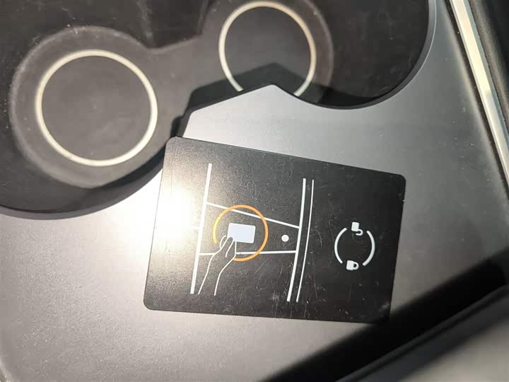 Фото 9 - Tesla Model 3