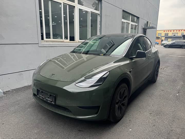 Фото 1 - Tesla Model Y
