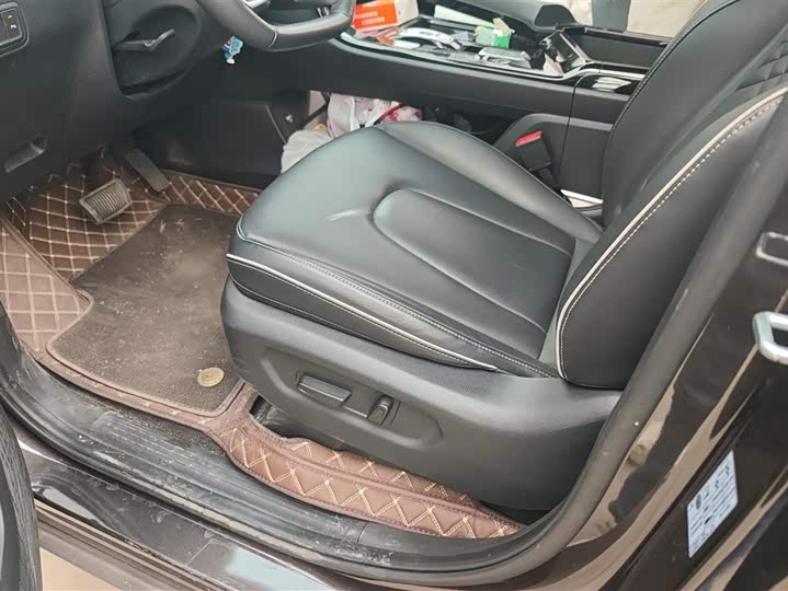 Фото 9 - Hyundai Custo