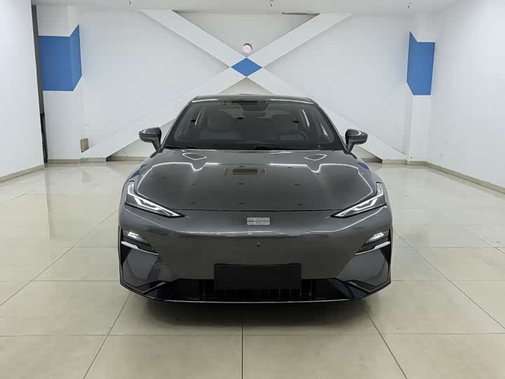 Фото 2 - Geely Galaxy E8