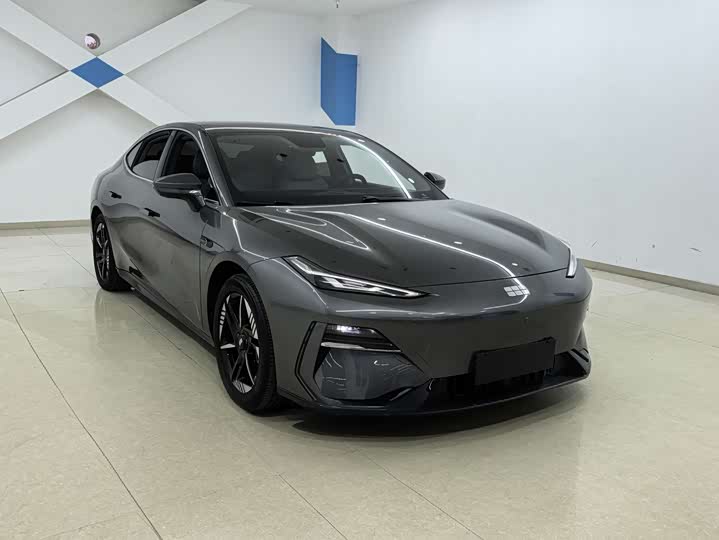 Фото 3 - Geely Galaxy E8