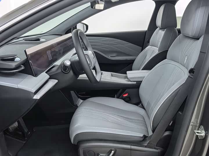 Фото 6 - Geely Galaxy E8