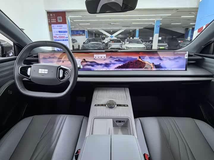 Фото 8 - Geely Galaxy E8