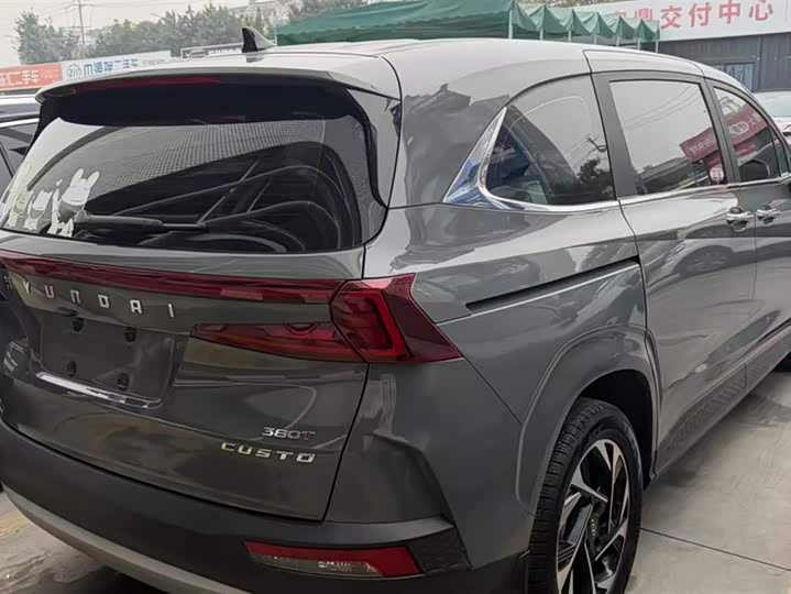 Фото 3 - Hyundai Custo