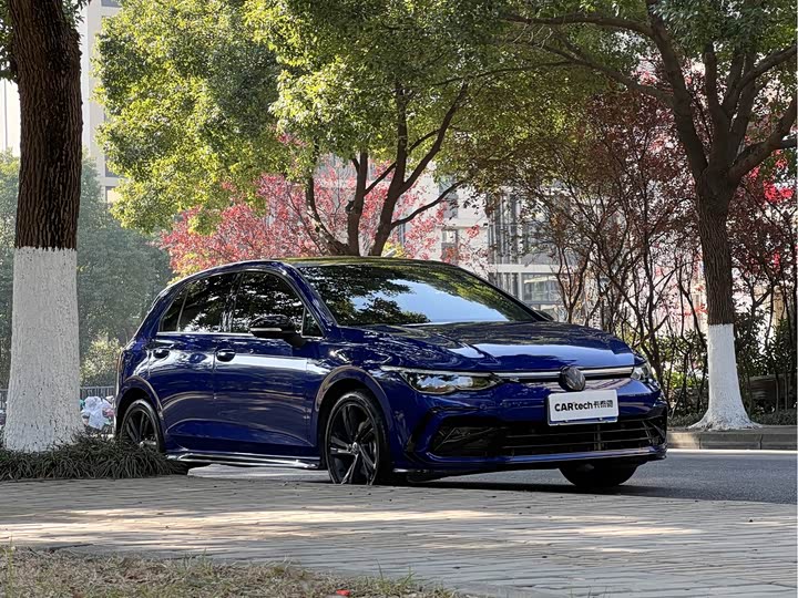 Фото 3 - Volkswagen Golf