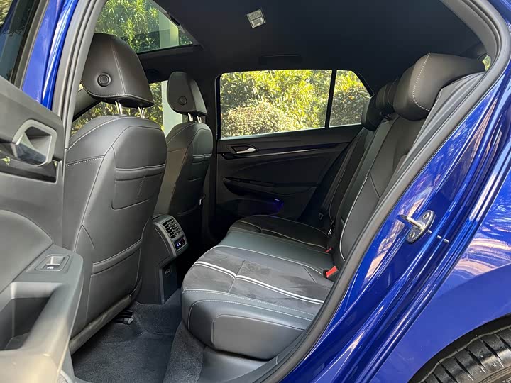 Фото 9 - Volkswagen Golf