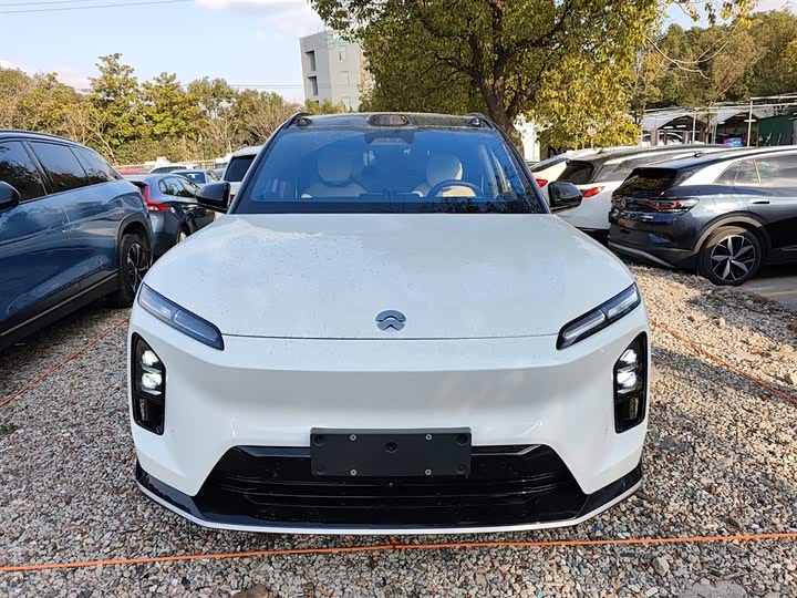 Фото 3 - Nio ES6