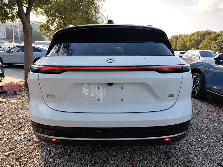 Фото 6 - Nio ES6