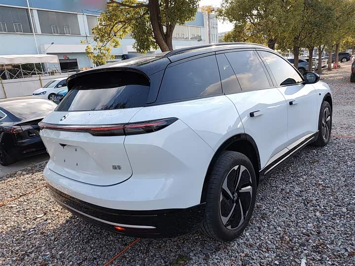 Фото 7 - Nio ES6