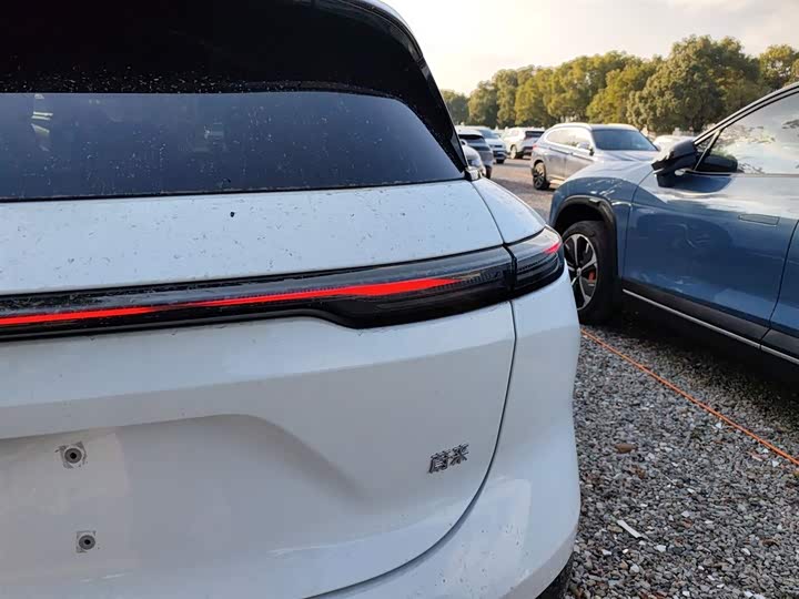 Фото 8 - Nio ES6