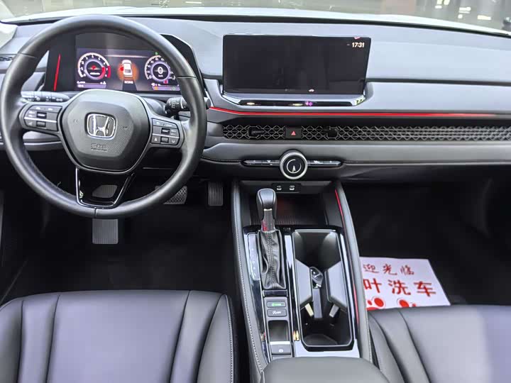 Фото 9 - Honda Accord