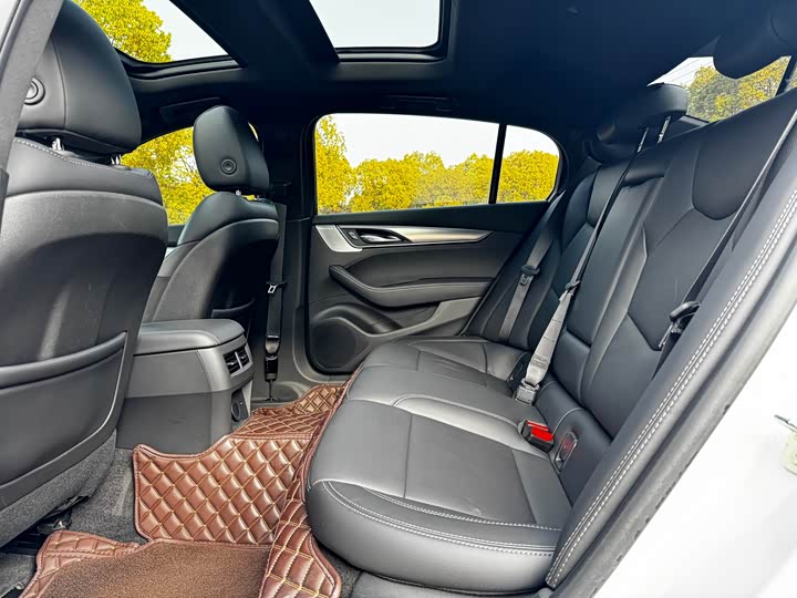 Фото 6 - Cadillac CT5