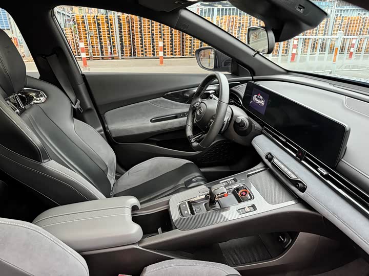 Фото 9 - GAC Trumpchi Empow R