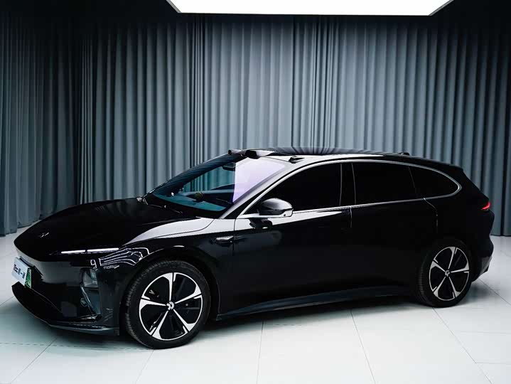 Фото 1 - Nio ET5T