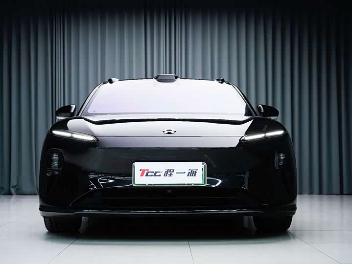 Фото 2 - Nio ET5T