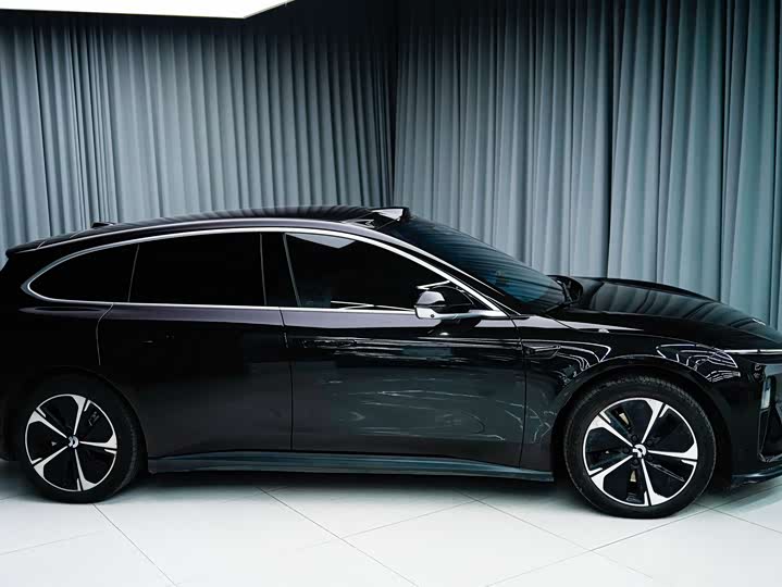 Фото 9 - Nio ET5T