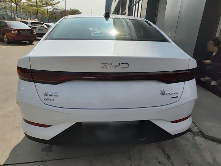 Фото 6 - BYD Qin Plus