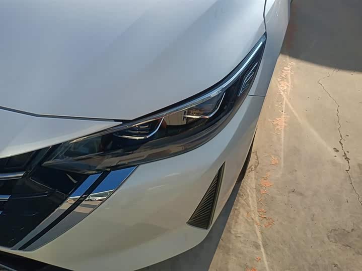 Фото 5 - Nissan Sylphy