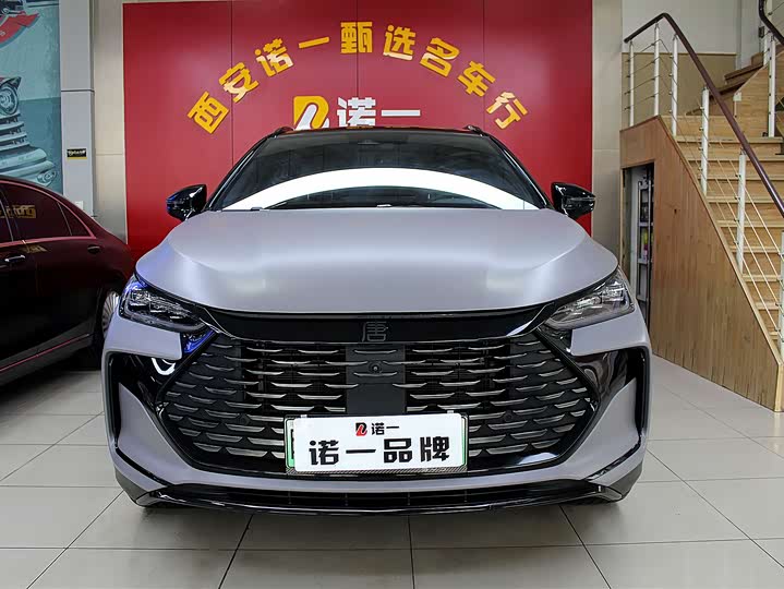 Фото 2 - BYD Tang Hybrid/EV