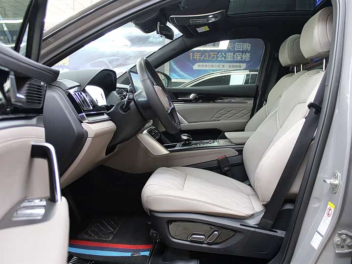 Фото 6 - BYD Tang Hybrid/EV