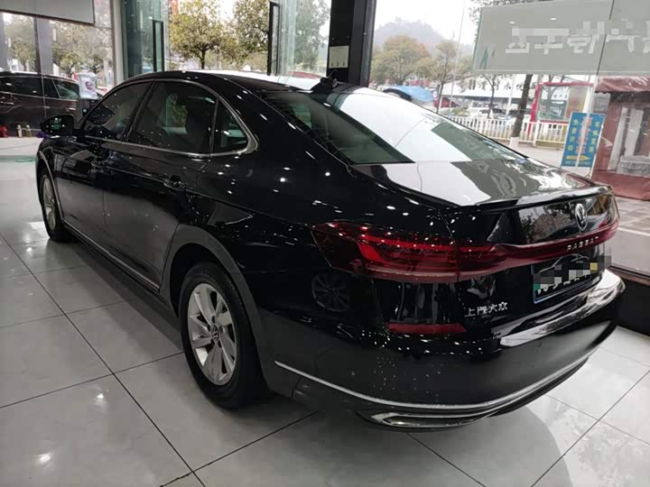 Фото 5 - Volkswagen Passat