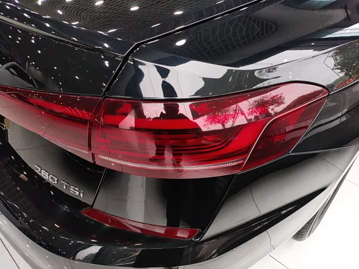 Фото 8 - Volkswagen Passat