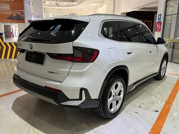 Фото 3 - BMW X1