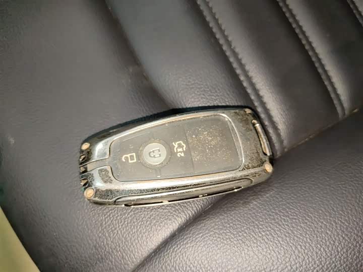 Фото 9 - Ford Mondeo