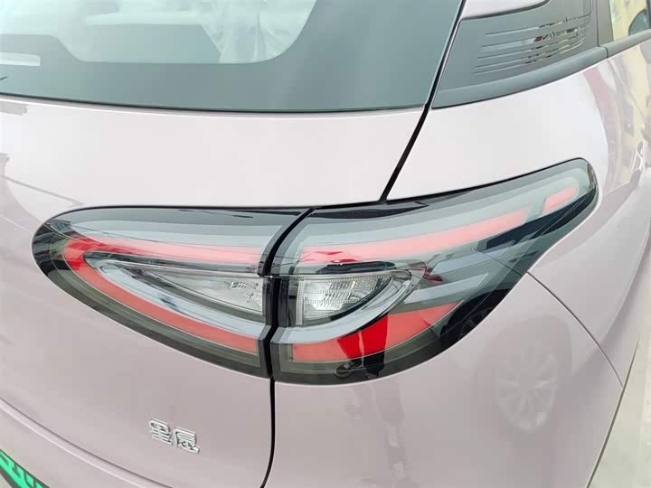 Фото 8 - Geely Galaxy Geome