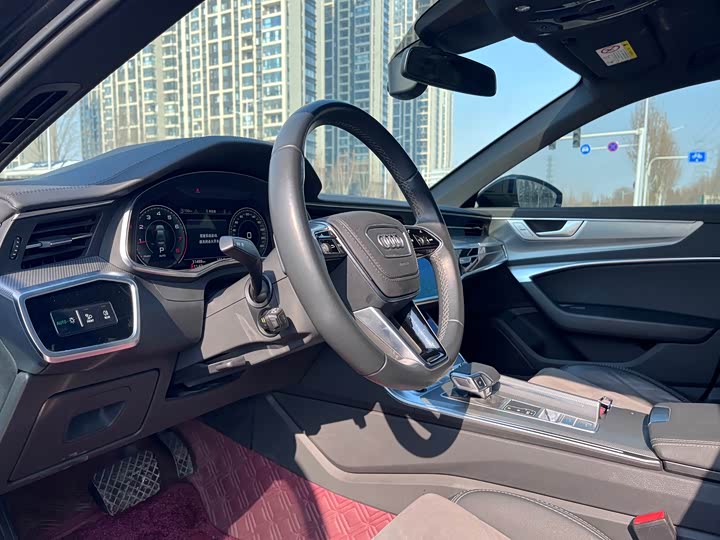 Фото 8 - Audi A6L