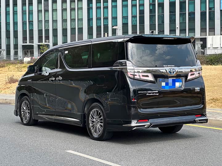 Фото 6 - Toyota Vellfire