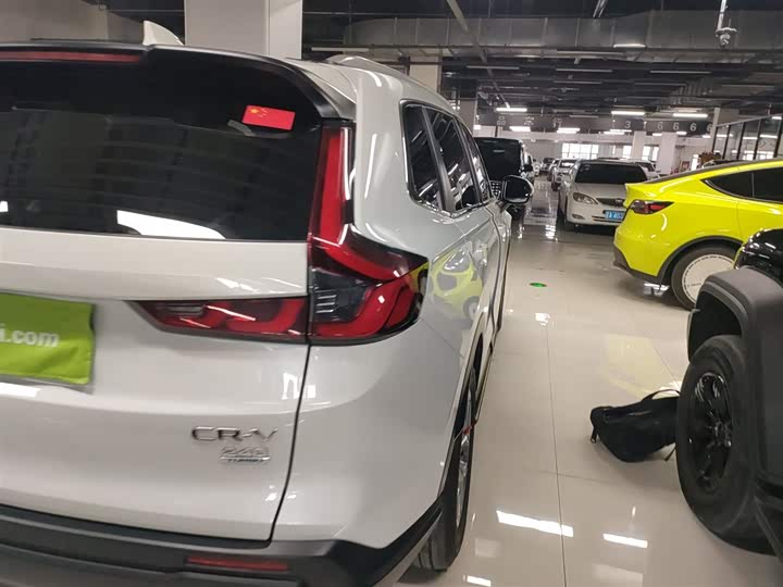 Фото 8 - Honda CR-V