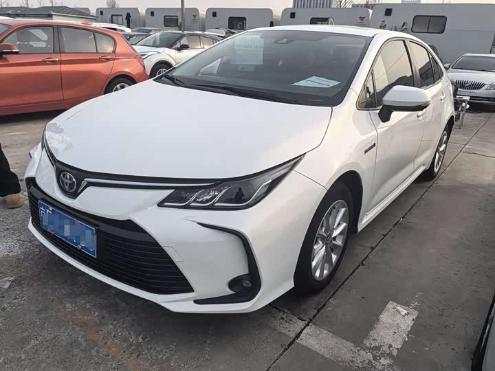 Фото 1 - Toyota Corolla