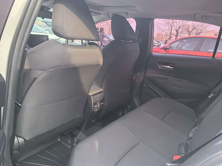 Фото 9 - Toyota Corolla