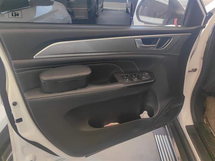 Фото 7 - Haval M6
