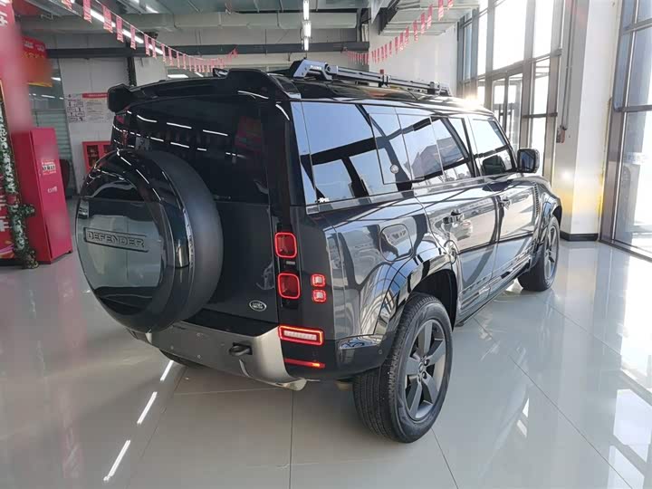 Фото 7 - Land Rover Defender