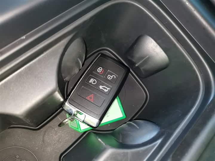 Фото 9 - Land Rover Defender