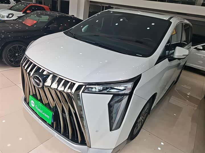 Фото 2 - GAC Trumpchi M8