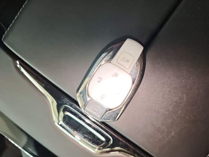 Фото 9 - GAC Trumpchi M8