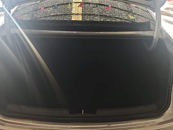 Фото 4 - Geely Preface