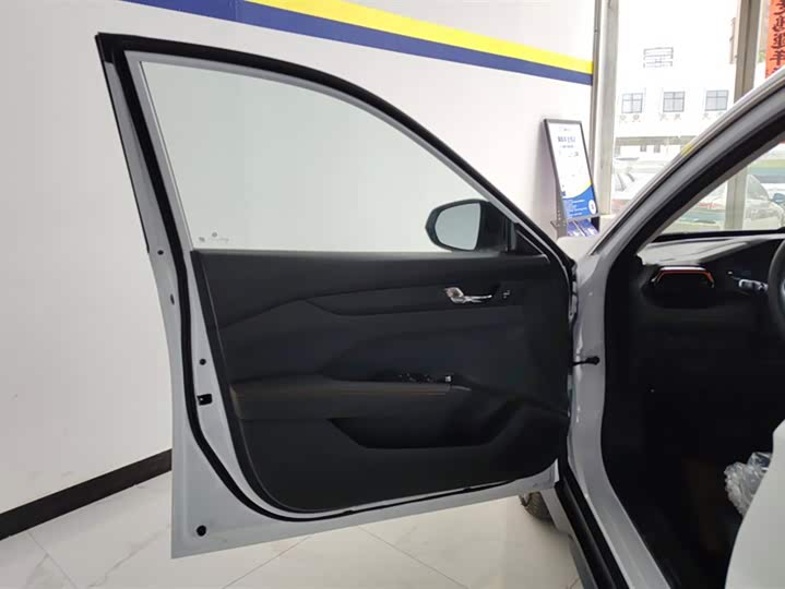 Фото 7 - Dongfeng Aeolus Yixuan GS