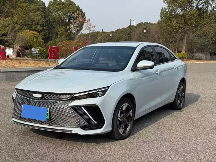 Фото 1 - Geely Emgrand L Hi·P Hybrid