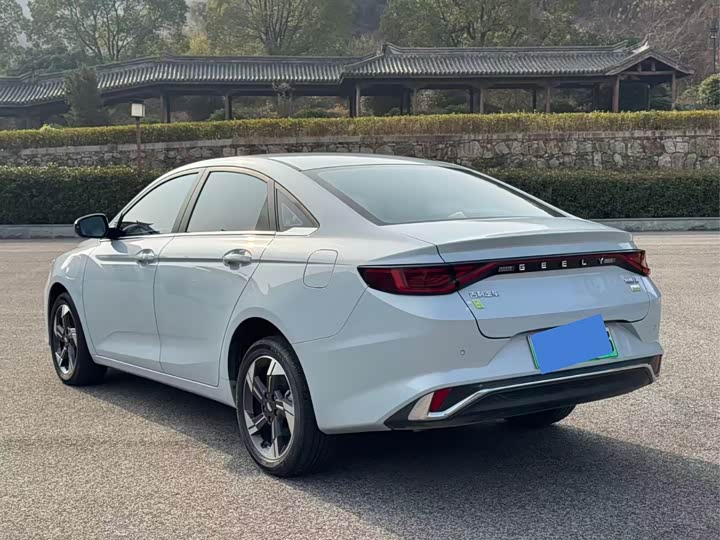 Фото 5 - Geely Emgrand L Hi·P Hybrid