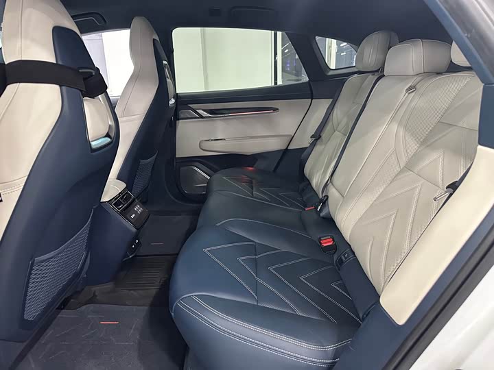 Фото 5 - Zeekr 001